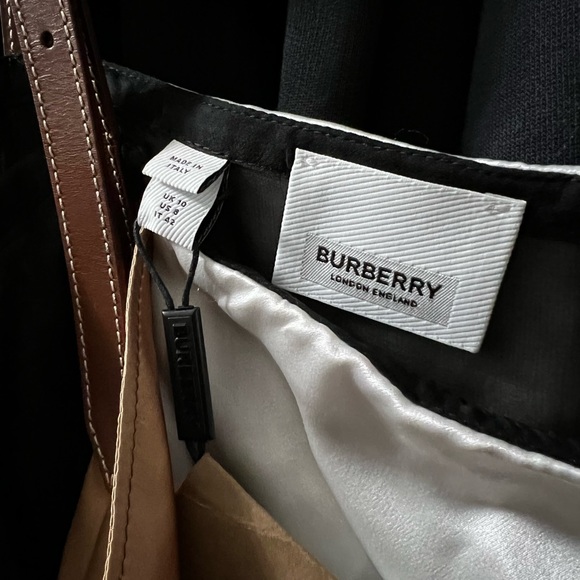 BURBERRY SILK TOP - Picture 14 of 14